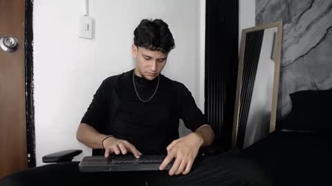 alan__smith online show from January 9, 9:16 pm