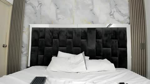 alan_blacke online show from October 24, 7:43 pm