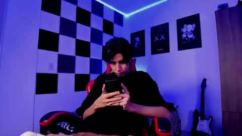 Alan Boy online show from November 23, 1:38 am