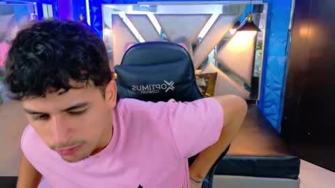 Snapshot of alan_del_reyx chatting on September 21, 2:08 pm ALAN DEL REY online show from September 21, 2:08 pm