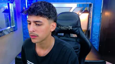 Snapshot of alan_del_reyx chatting on September 28, 3:45 am ALAN DEL REY online show from September 28, 3:45 am