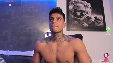 alan_morrys online show from December 17, 2:55 am