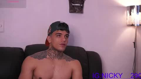 alan_morrys online show from November 9, 12:20 am