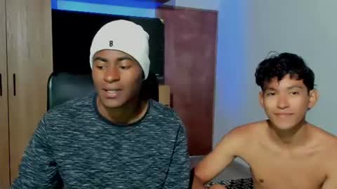 Alan and Criss - WE JUST FRIENDS WITH BENEFITS BOTH VERS online show from July 14, 12:24 am