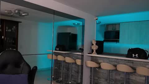 Snapshot of alan_vidal chatting on February 24, 5:16 am Alan Vidal online show from February 24, 5:16 am