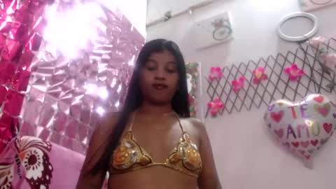 Snapshot of alana_2024 chatting on February 21, 12:27 am Working hours pm to am every day online show from February 21, 12:27 am
