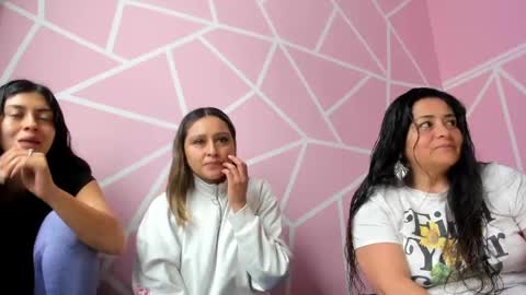 Snapshot of alana__07 chatting on November 24, 2:50 pm Alana online show from November 24, 2:50 pm