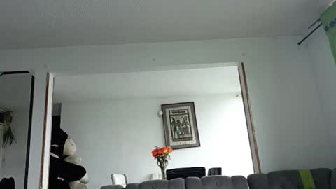 isabella online show from March 3, 4:46 pm