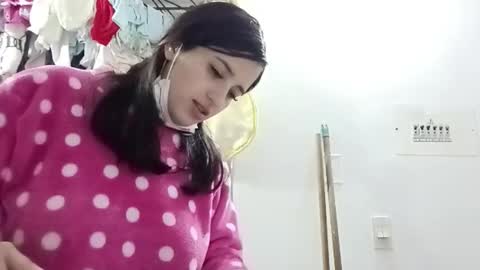 isabella online show from March 4, 9:11 pm