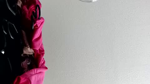 isabella online show from November 10, 1:43 pm