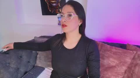 Alana  online show from January 16, 7:40 pm