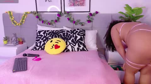 Snapshot of alanaa_gomez chatting on September 16, 11:55 am Alanaa online show from September 16, 11:55 am