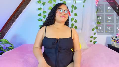 Alana Gmez  online show from May 15, 6:48 pm