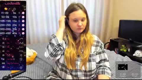 Snapshot of alanabrox chatting on February 12, 12:33 pm Julia online show from February 12, 12:33 pm