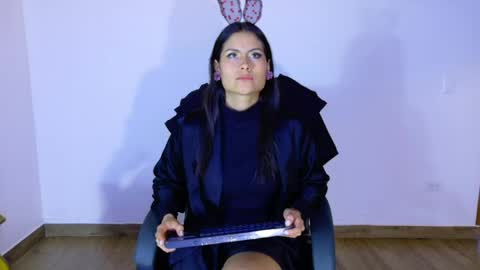 alanis  online show from May 28, 5:10 pm