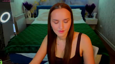 alanna_warner online show from April 26, 9:18 am