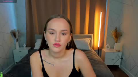 alanna_warner online show from May 2, 1:10 am