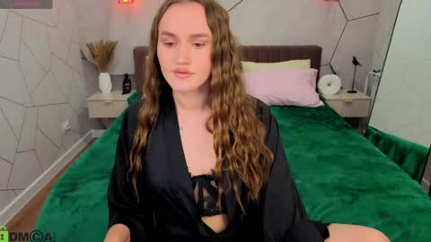 alanna_warner online show from May 14, 8:54 am