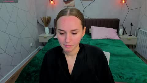 alanna_warner online show from May 30, 9:06 am