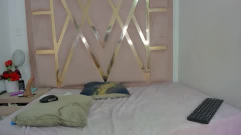 alannaht online show from May 25, 2:12 pm