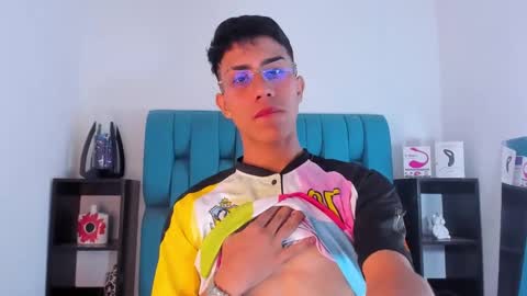 Snapshot of alannaughty_ chatting on January 19, 9:13 pm alannaughty_ online show from January 19, 9:13 pm