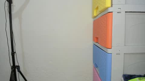 ALANNIS online show from December 3, 1:46 am