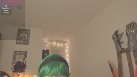 Snapshot of alaskagrace chatting on December 24, 5:05 am Alaska Grace       online show from December 24, 5:05 am