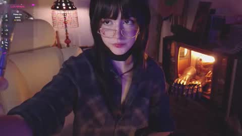 Snapshot of alaskagrace chatting on September 27, 1:32 am Alaska Grace       online show from September 27, 1:32 am