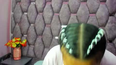 AlaSmith  online show from November 18, 2:17 am