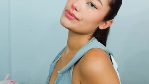 Snapshot of alasska_18 chatting on October 17, 10:01 pm alasska_18 online show from October 17, 10:01 pm