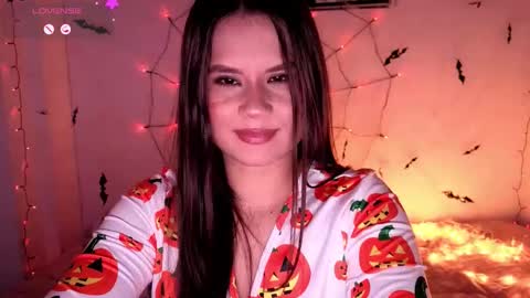 alba_toro535670 online show from October 8, 1:53 pm