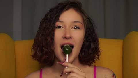 Snapshot of albertaellen chatting on January 18, 4:21 pm Hi all. My name is Stela and this is my first day here online show from January 18, 4:21 pm