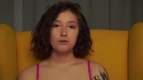 Snapshot of albertaellen chatting on January 18, 7:37 pm Hi all. My name is Stela and this is my first day here online show from January 18, 7:37 pm