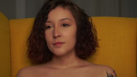 Snapshot of albertaellen chatting on January 18, 10:39 pm Hi all. My name is Stela and this is my first day here online show from January 18, 10:39 pm