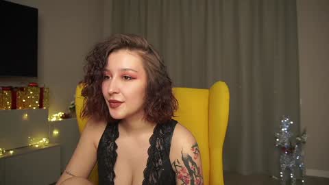 Snapshot of albertaellen chatting on January 21, 10:41 pm Hi all. My name is Stela and this is my first day here online show from January 21, 10:41 pm