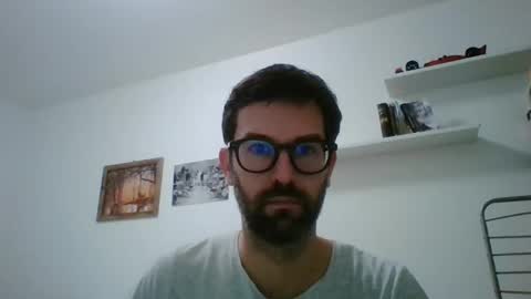 Snapshot of albertodivenire chatting on January 9, 10:09 am albertodivenire online show from January 9, 10:09 am