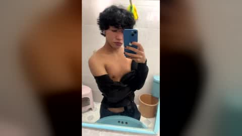 Snapshot of alefemboy8117 chatting on July 24, 9:35 pm alefemboy8117 online show from July 24, 9:35 pm