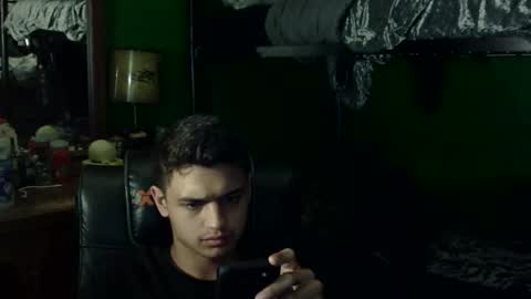 Snapshot of alej277901 chatting on May 12, 3:58 am Terry Spike online show from May 12, 3:58 am