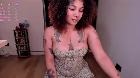 Snapshot of aleja1234lo chatting on February 19, 3:57 am aleja1234lo online show from February 19, 3:57 am