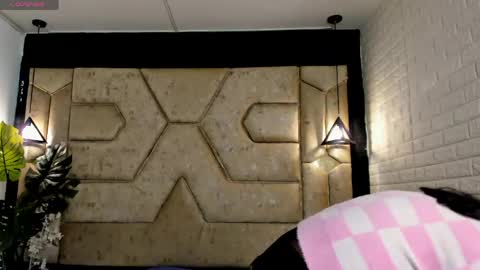 aleja__slav3 online show from May 28, 9:23 pm