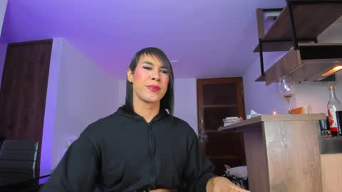 A L E J A N D R A online show from February 14, 1:45 am