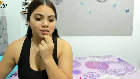 Snapshot of alejandra_evanss chatting on October 12, 1:04 am alejandra_evanss online show from October 12, 1:04 am