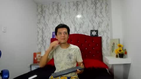 ALEJANDRA JAMES online show from April 27, 11:30 am