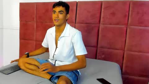 Alejandro williams online show from May 17, 9:33 pm