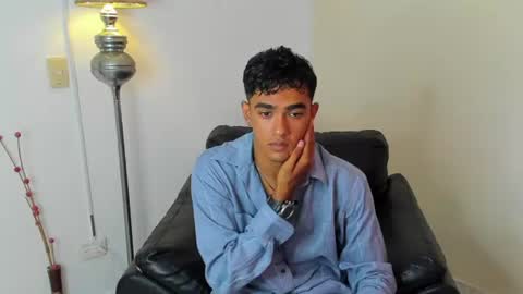 Snapshot of alejandro_williams chatting on June 13, 7:23 pm Alejandro williams online show from June 13, 7:23 pm