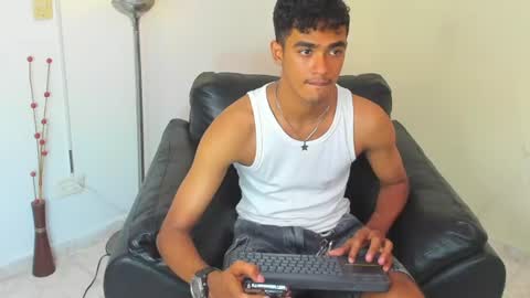 Snapshot of alejandro_williams chatting on July 1, 7:46 pm Alejandro williams online show from July 1, 7:46 pm