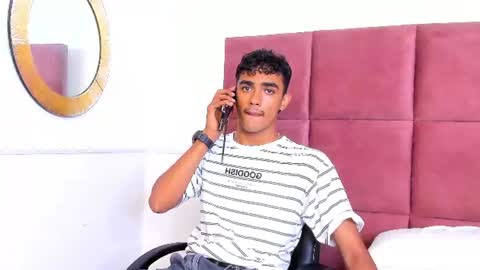 Snapshot of alejandro_williams chatting on July 2, 7:42 pm Alejandro williams online show from July 2, 7:42 pm