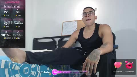 alejandrocock online show from March 18, 11:41 pm