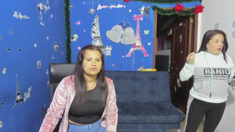 Snapshot of alejita_smithh chatting on January 27, 12:05 pm zoe and Kataleya online show from January 27, 12:05 pm