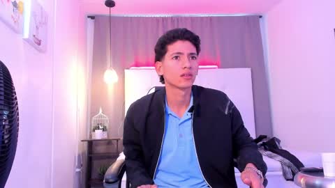 Snapshot of alejo_exotic chatting on April 27, 12:25 pm alejo_exotic online show from April 27, 12:25 pm